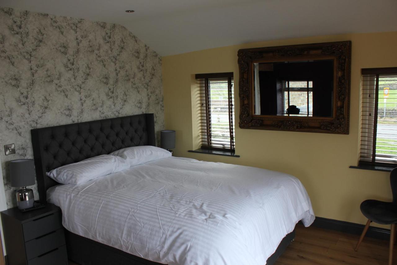 The Boshaw Trout Bed & Breakfast Holmfirth Room photo