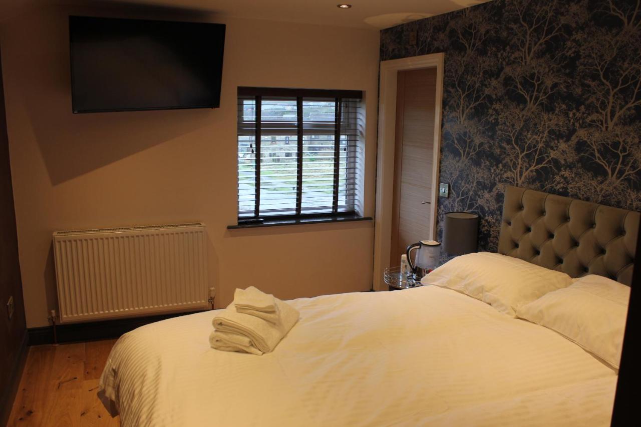 The Boshaw Trout Bed & Breakfast Holmfirth Room photo